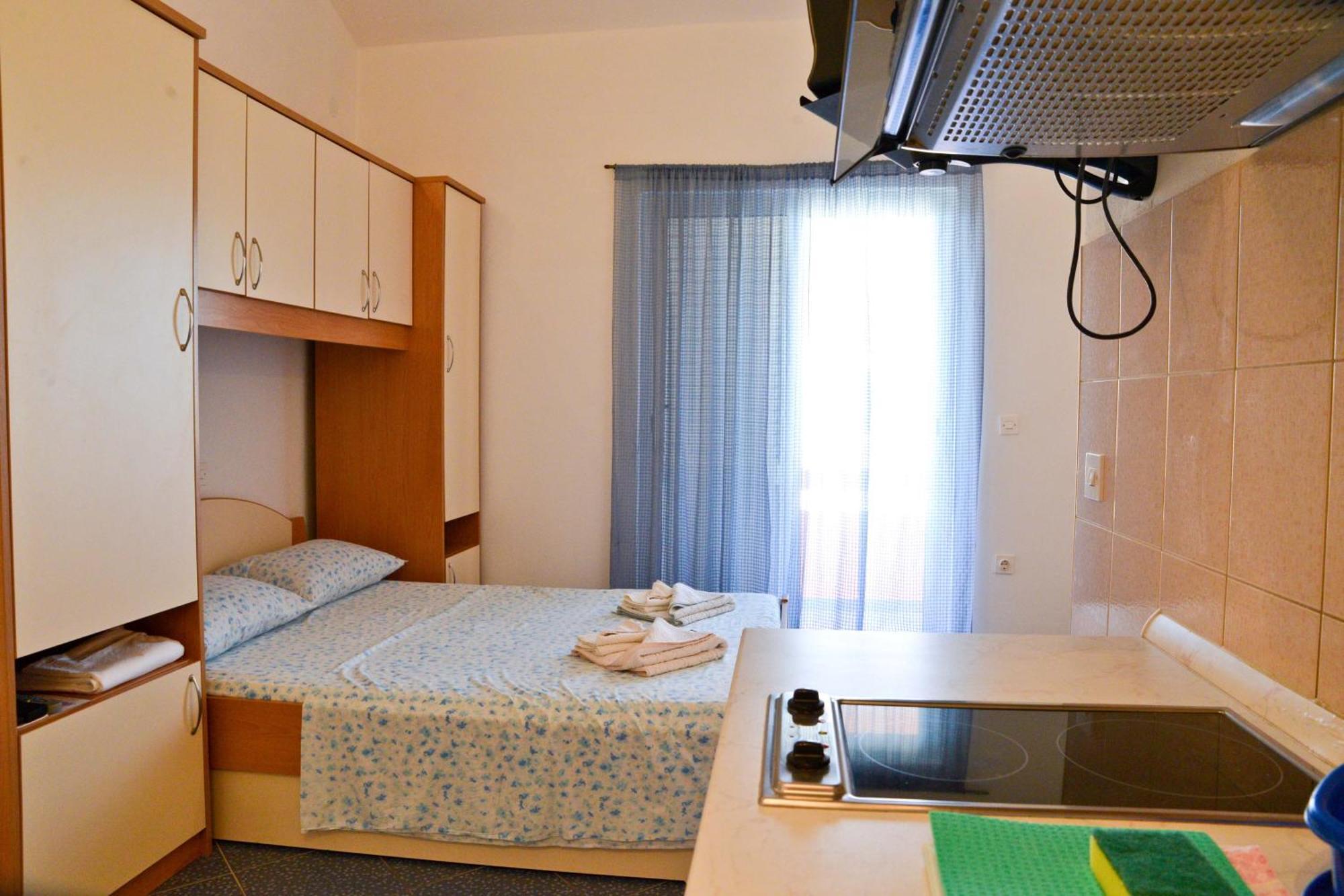 Apartments Lonic Kukljica Pokoj fotografie